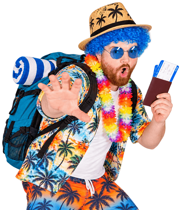 Een enthousiaste reiziger in een tropisch overhemd, met een rugzak en een paspoort met vliegtickets